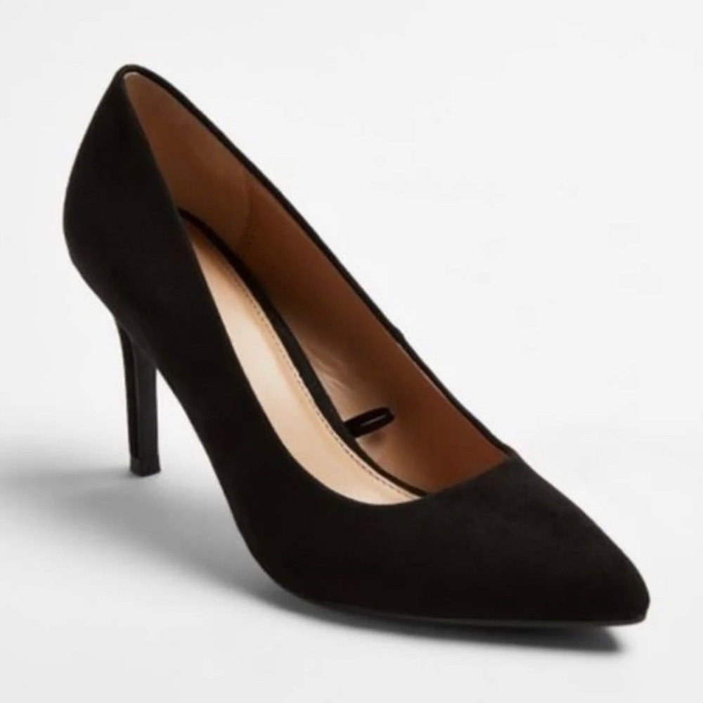Black suede Pumps